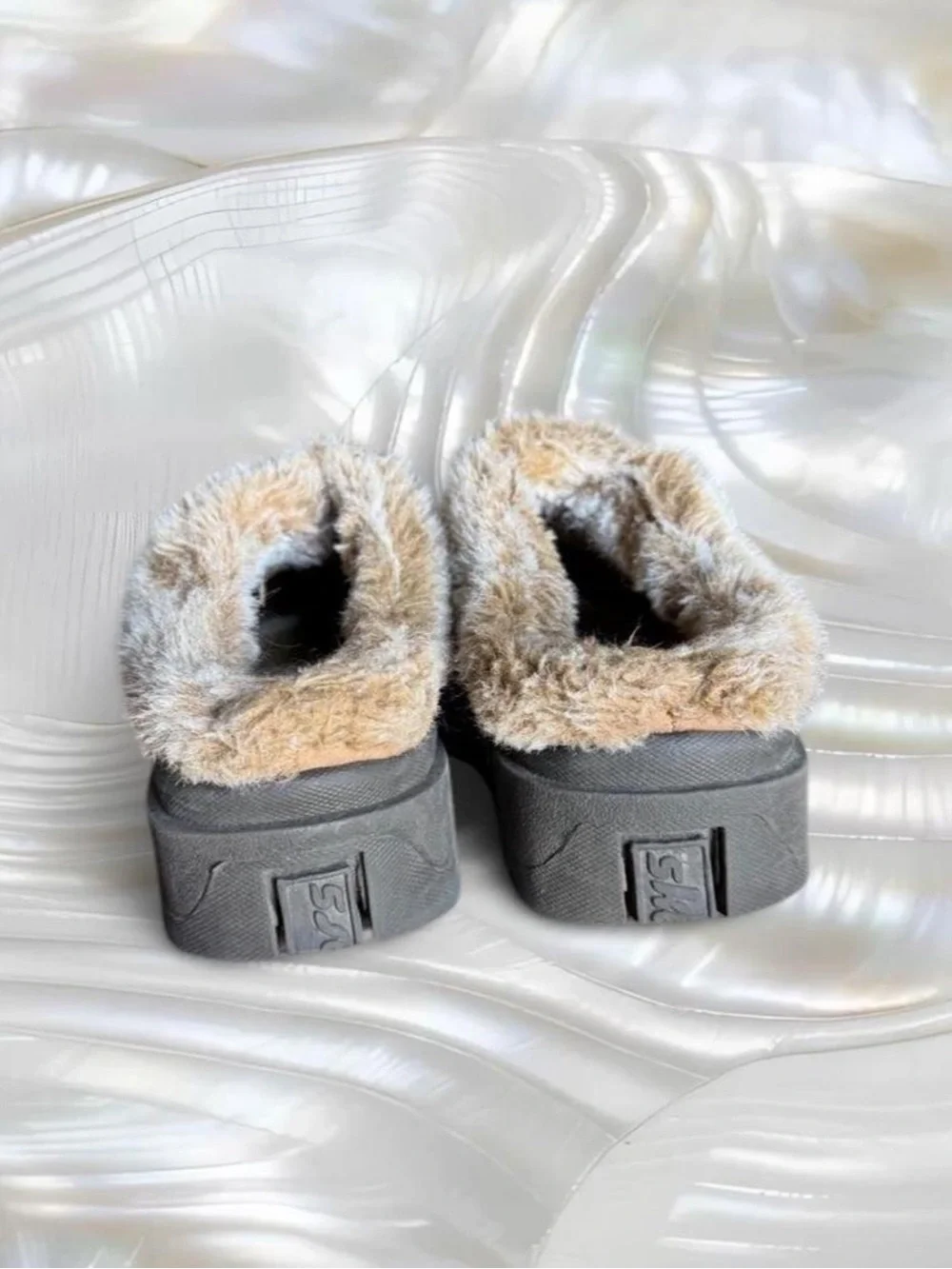Y2K Skechers Shindig Fortress Jammers